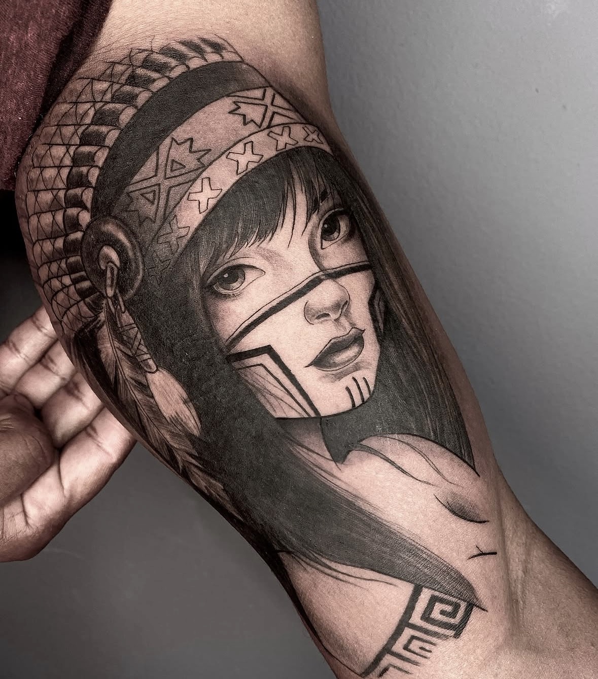 Tatuagem realista em preto e cinza por Ricardo Marinho