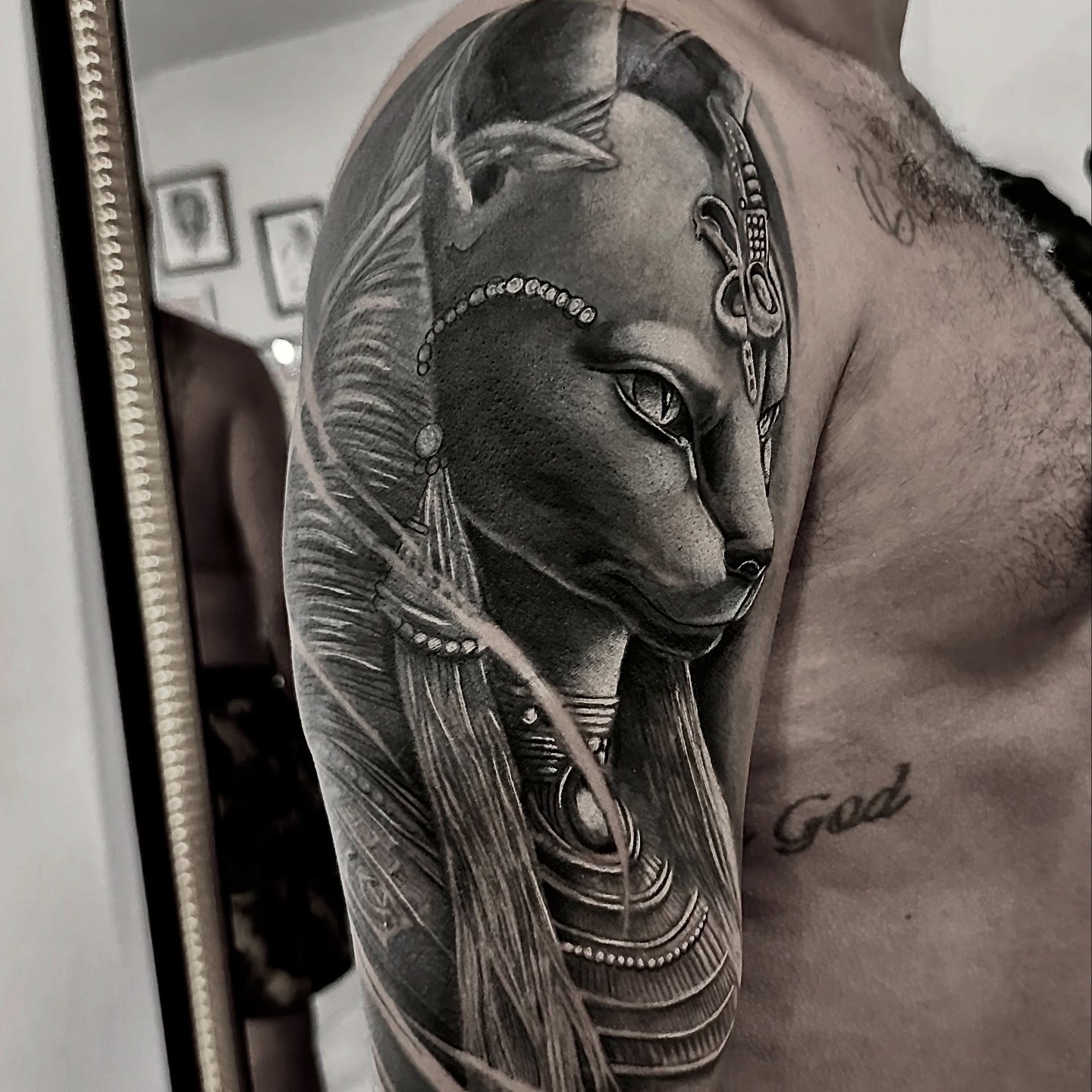 Tatuagem de realismo preto e cinza por Ricardo Marinho